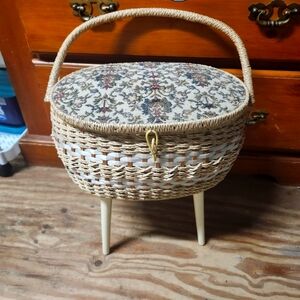 Woven Oval Sewing Basket with Floral Fabric Lid - Natural & Cream